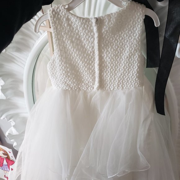 Brand new girls flower girl communion dress size 6 - Picture 4 of 4